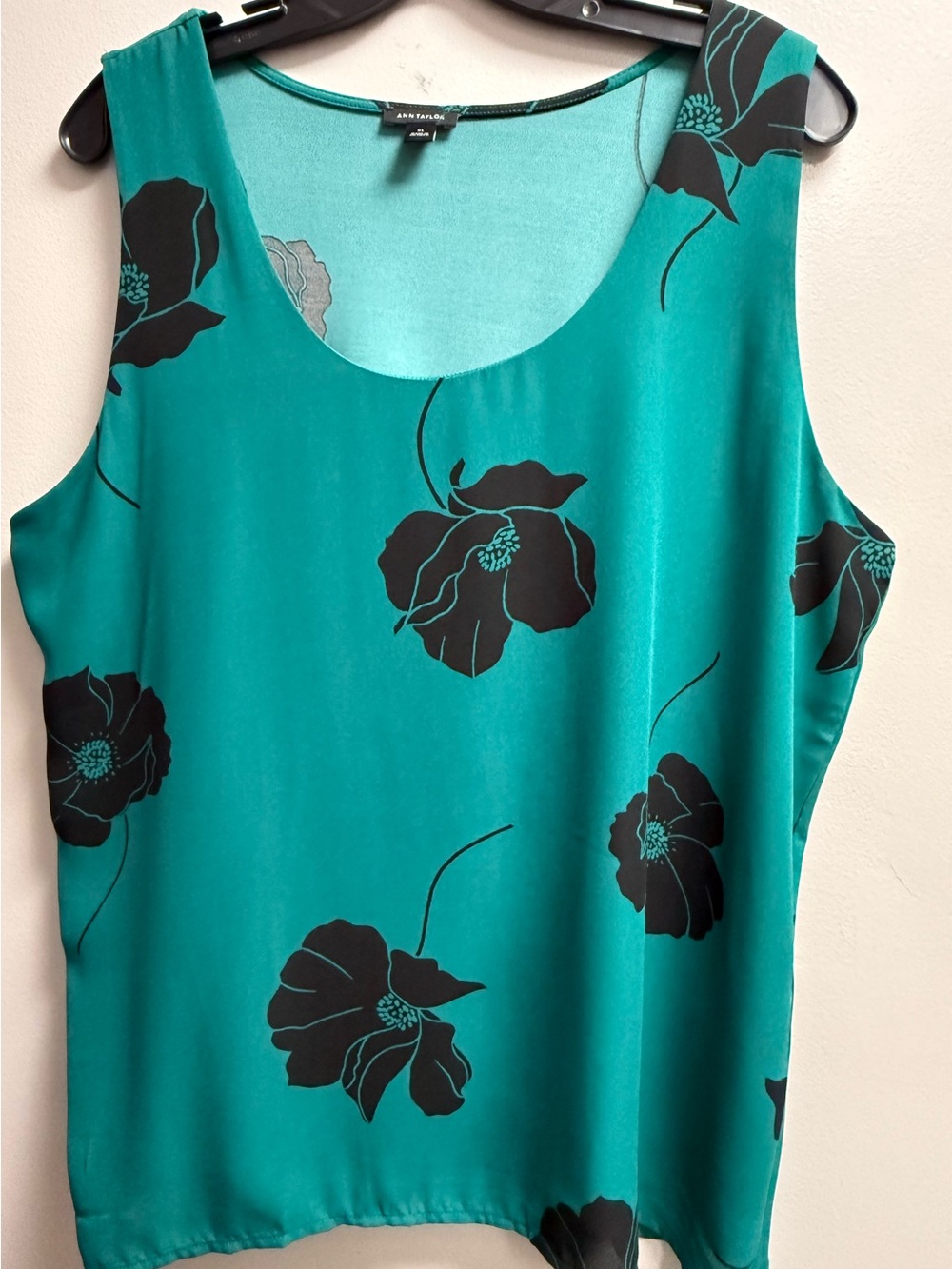 Like New Ann Taylor Gorgeous Teal/ Blk Floral Scoop Neck Sleeveless Camisole XL